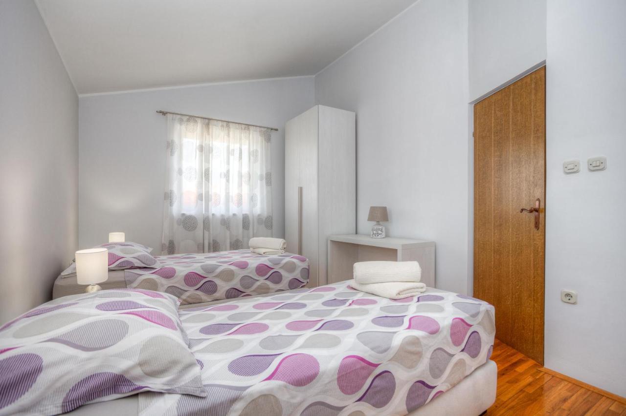 Diconi Apartment Pula Exterior photo